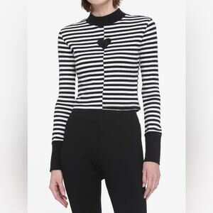 Hot Topic Black Stripe Heart Mock neck long sleeve cropped crop top tee shirt S